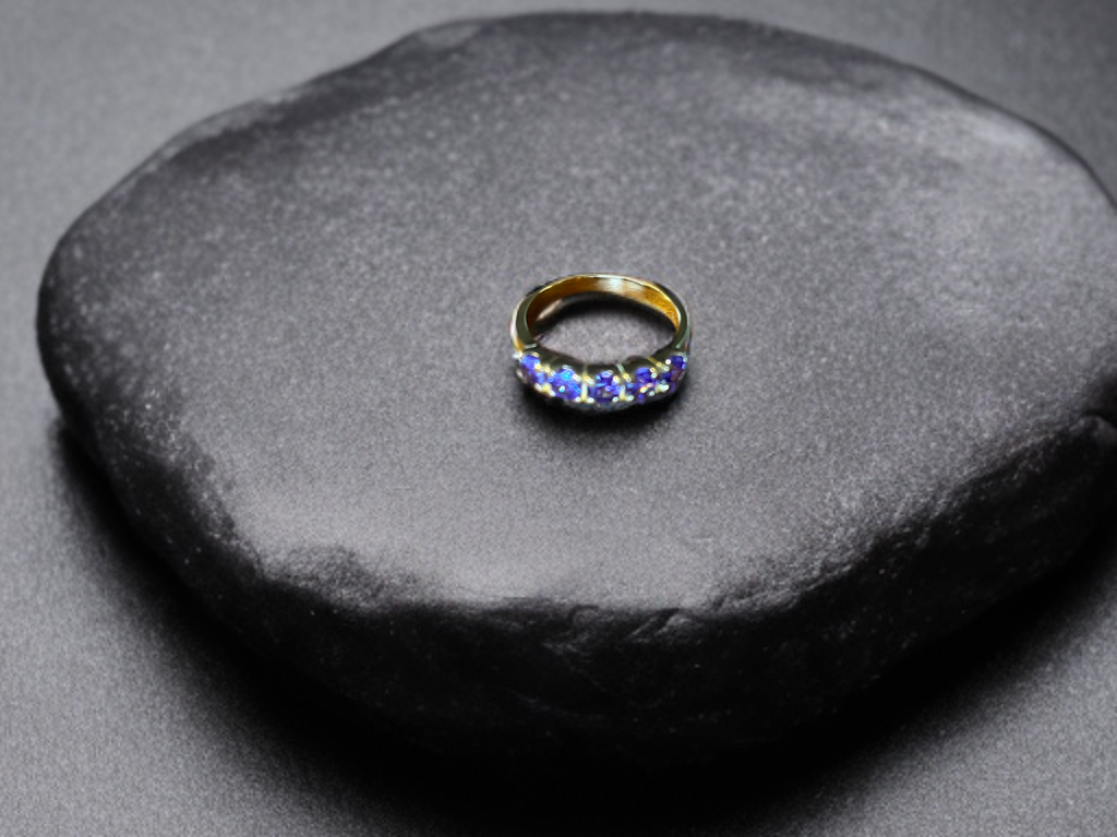 Anillo Oro Vermeil 18k, con 5 zafiros en Azul